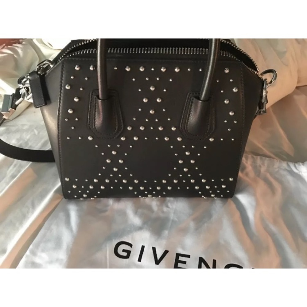 Brand new Givenchy Antigona limited edition - Picture 5 of 7